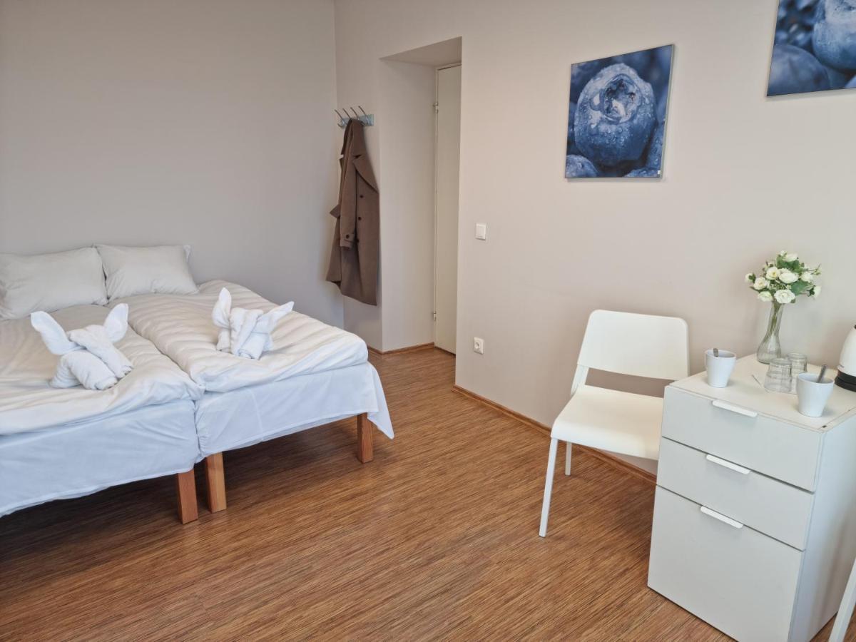 Room Near City Center Harbour Tallinn Buitenkant foto