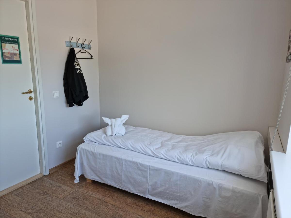 Room Near City Center Harbour Tallinn Buitenkant foto